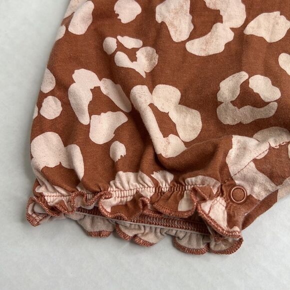 Carter’s Child of Mine brown and cream animal print romper EUC size 24 months - Picture 9 of 11